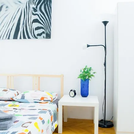 Apartment One Love Studio No.3 *